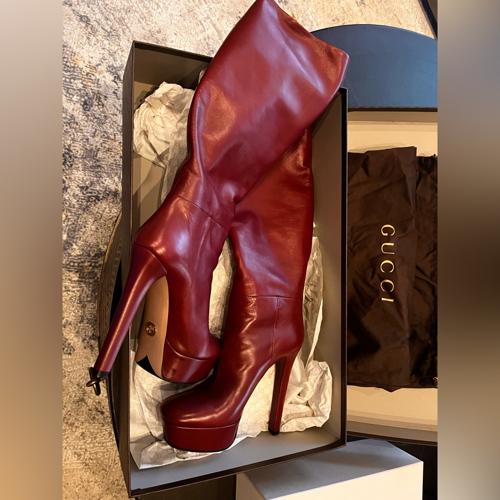 Gucci Women's Light Burgundy Heeled Boots
